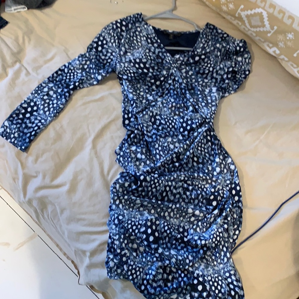 Bcbg blue and white half sleeve dress